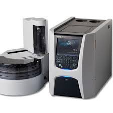 Describe the principle behind a TOC analyzer and the steps involved in its calibration.